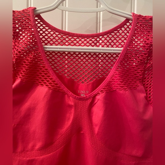 2/$10 WOMEN’S SIZE MEDIUM T-SHIRTS - Picture 5 of 12